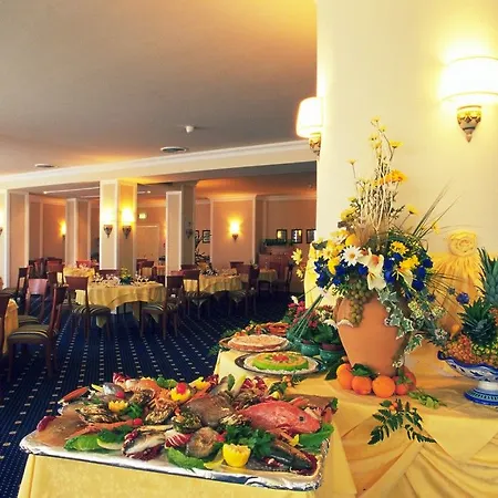 Hotel Nh San Mauro
