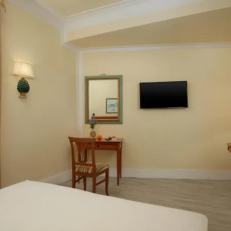 Hotel Nh San Mauro