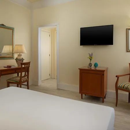 Nh San Mauro Hotel 4*
